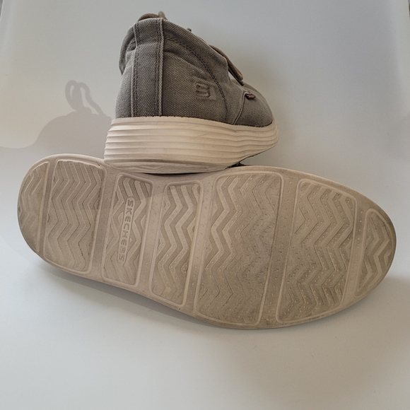 SHOES 2/$40 Men's Casual Skechers Canvas shoes - Picture 3 of 5